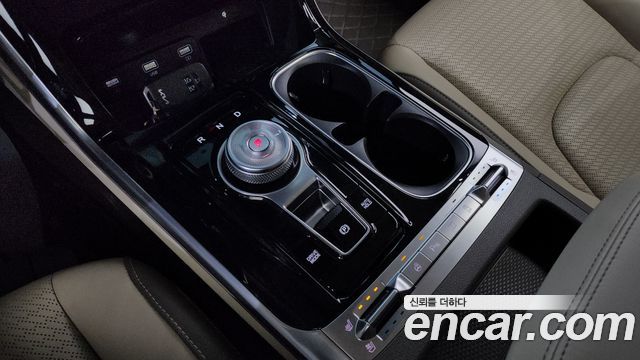 Kia Carnival 2021 thumb 10