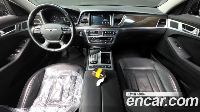 Genesis G80 2017 thumb 8