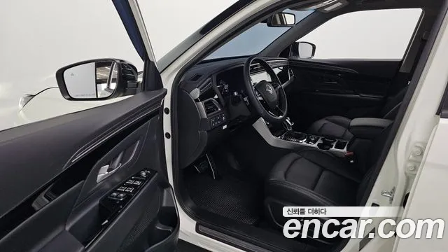SsangYong Korando 2025 thumb 11