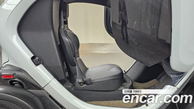Renault Korea Twizy 2019 thumb 10