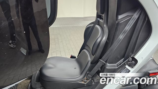 Renault Korea Twizy 2019 thumb 11