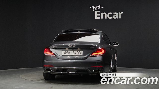Genesis G70 2018 thumb 5