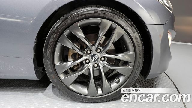 Hyundai Genesis 2015 thumb 6