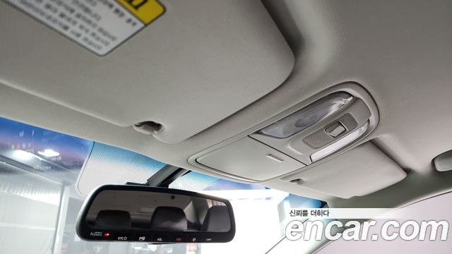 Kia K5 2018 thumb 12