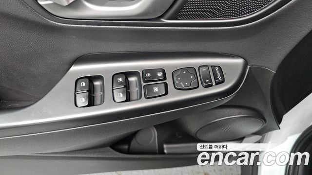 Hyundai Kona 2018 thumb 11