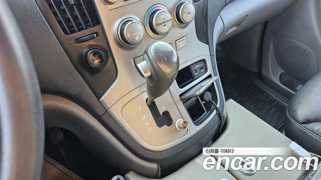 Hyundai Starex 2013 thumb 10