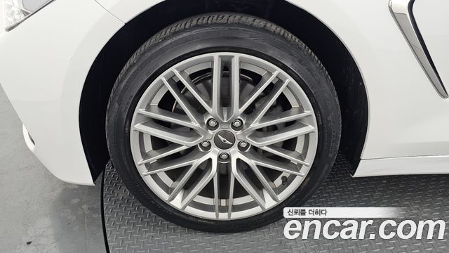Genesis G70 2020 thumb 5