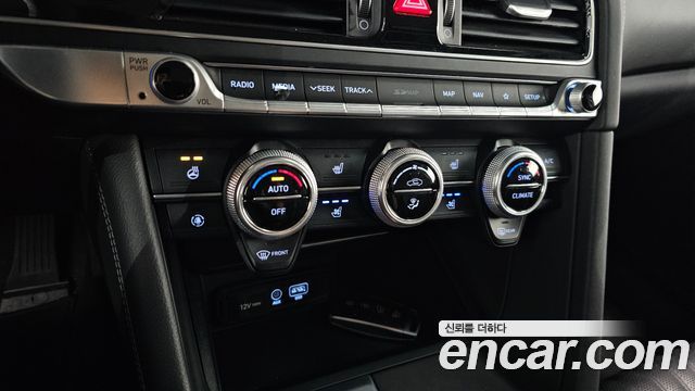 Genesis G70 2020 thumb 12