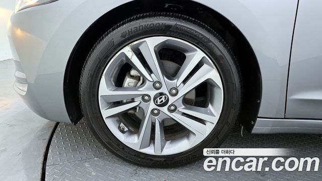 Hyundai Avante 2017 thumb 6