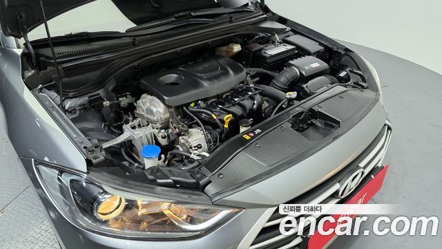 Hyundai Avante 2017 thumb 7