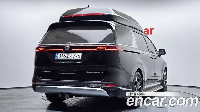 Kia Carnival 2021 thumb 3