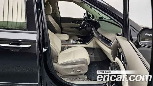 Kia Carnival 2021 thumb 12