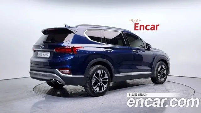 Hyundai Santa Fe 2019 thumb 3