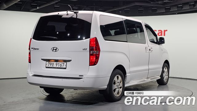 Hyundai Starex 2017 thumb 3