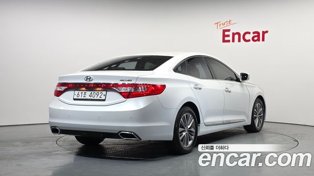 Hyundai Grandeur 2014 thumb 3