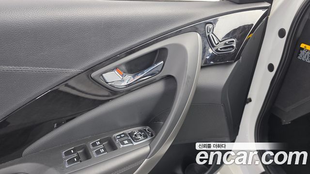 Hyundai Grandeur 2014 thumb 12