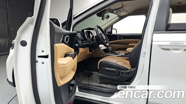 Kia Carnival 2023 thumb 10