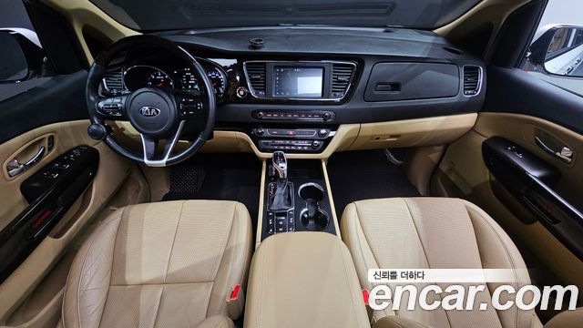 Kia Carnival 2019 thumb 8