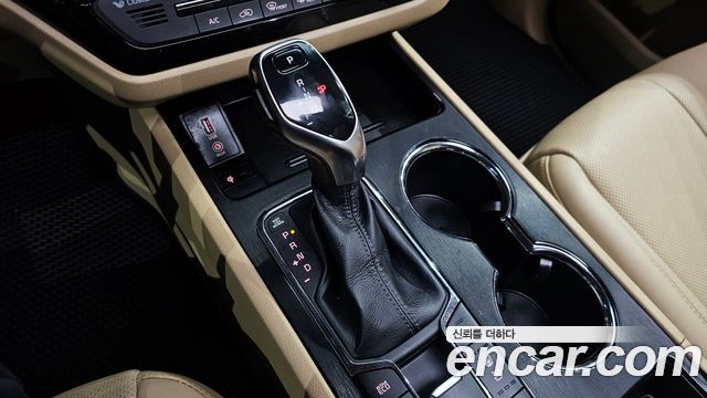 Kia Carnival 2019 thumb 10