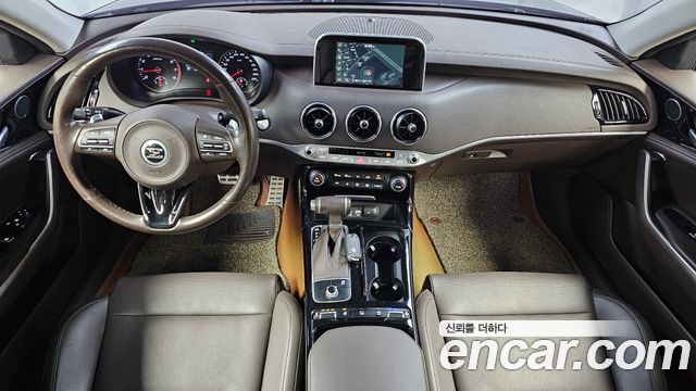 Kia Stinger 2017 thumb 7