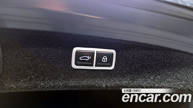 Genesis G80 2020 thumb 12