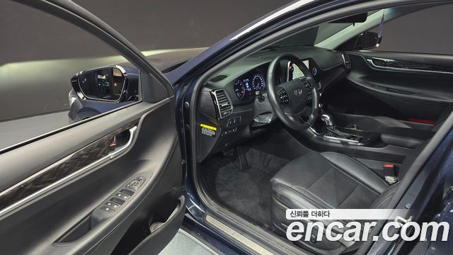 Hyundai Grandeur 2017 thumb 10