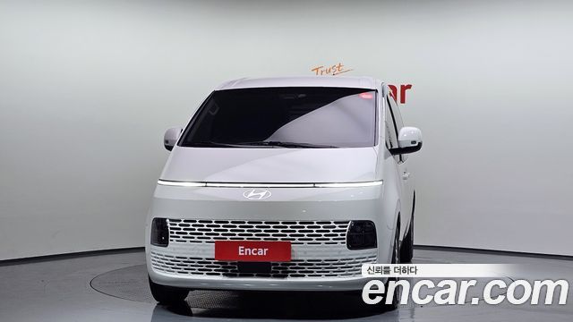 Hyundai Staria 2025 thumb 4
