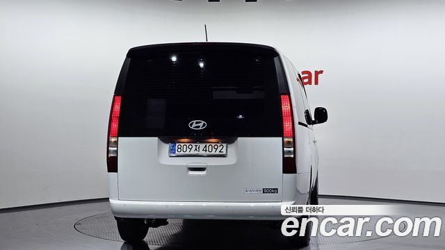 Hyundai Staria 2025 thumb 5