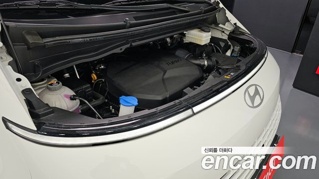 Hyundai Staria 2025 thumb 7