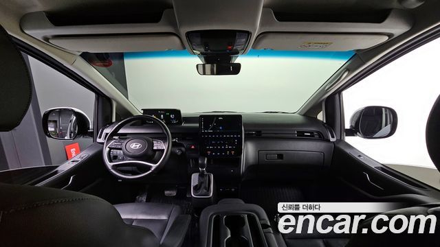 Hyundai Staria 2025 thumb 8