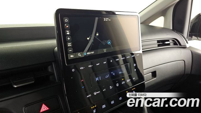 Hyundai Staria 2025 thumb 12