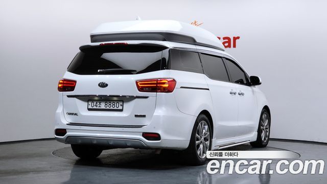 Kia Carnival 2019 thumb 3