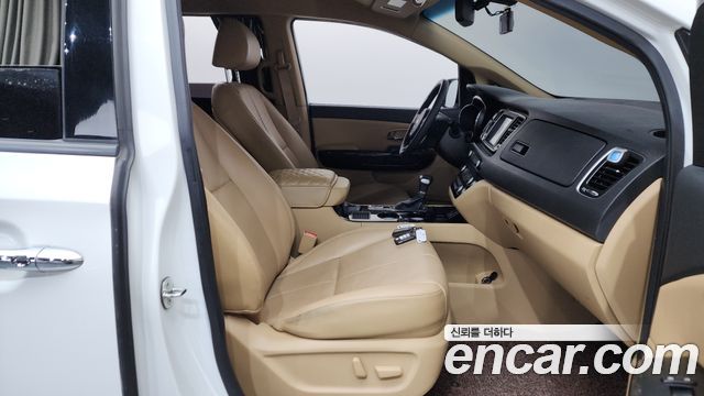 Kia Carnival 2019 thumb 12