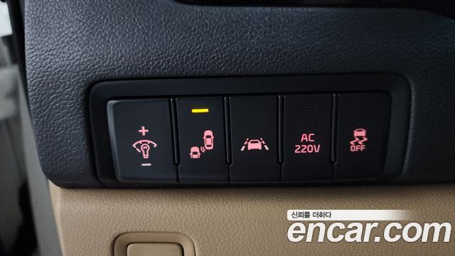 Kia Carnival 2019 thumb 11