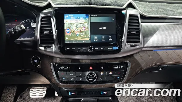SsangYong Rexton 2021 thumb 11