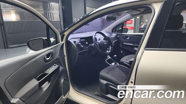 Renault Korea QM3 2015 thumb 10