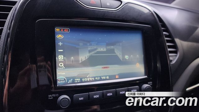 Renault Korea QM3 2015 thumb 11