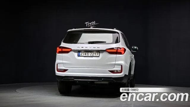 SsangYong Rexton 2021 thumb 5