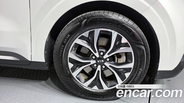 Kia Carnival 2020 thumb 6