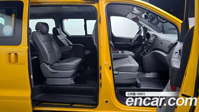 Hyundai Starex 2019 thumb 10