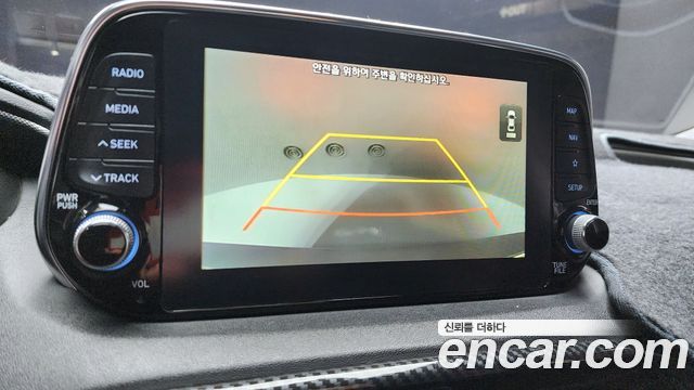 Hyundai Santa Fe 2018 thumb 11