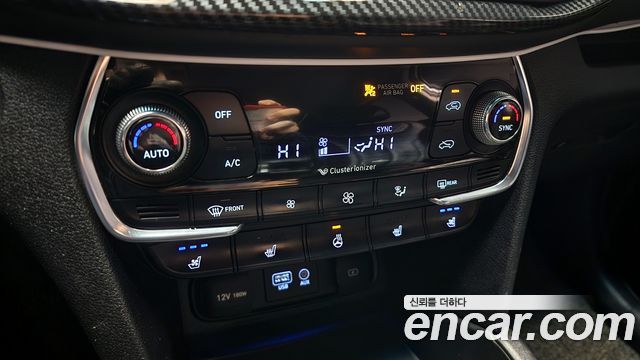 Hyundai Santa Fe 2018 thumb 12