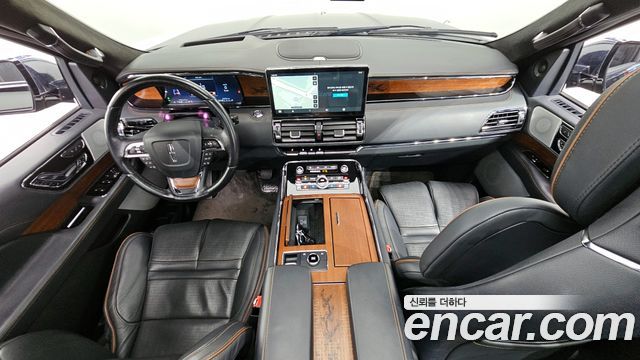 Lincoln Navigator 2023 thumb 8