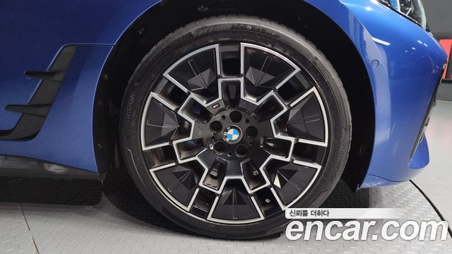 BMW i4 2025 thumb 6