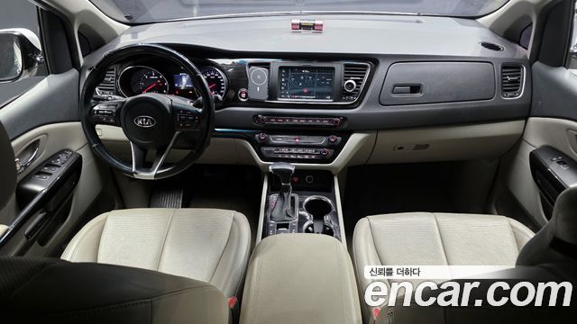 Kia Carnival 2019 thumb 7