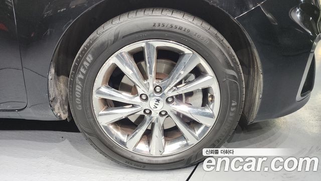 Kia Carnival 2018 thumb 6