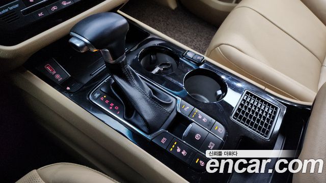 Kia Carnival 2018 thumb 10