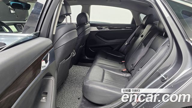 Genesis G80 2017 thumb 12