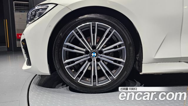 BMW 3 серии 2019 thumb 6
