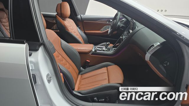BMW 8 серии 2025 thumb 10